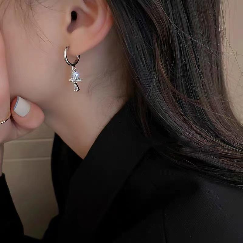 Diamond-Encrusted Water Drop Lily Of The Valley Ear Buckle Gentle Lady Temperament Smart Zircon Flash Diamond Wind Chime Earrings Women