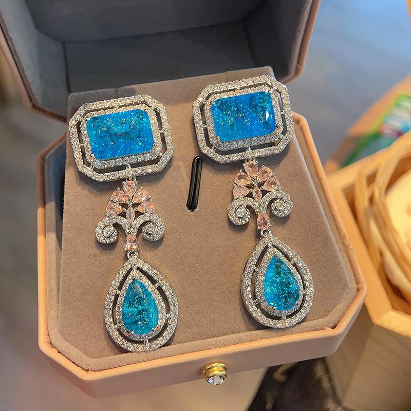 Green square earrings exaggerate the atmosphere colorful cubic zirconia earrings