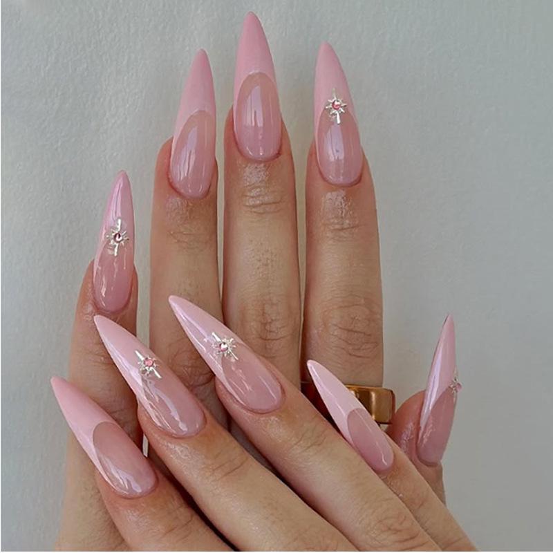 

New Pink Starburst Gradient False Nails - 24 Long Pointed Tips with Stars