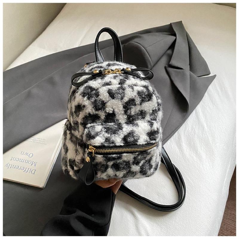 

Niche leopard print women s high-value fashionable backpack new autumn backpack mini schoolbag білий
