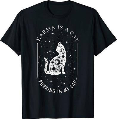 Karma ist eine Katze, die auf meinem Schoß schnurrt Unisex T-Shirt