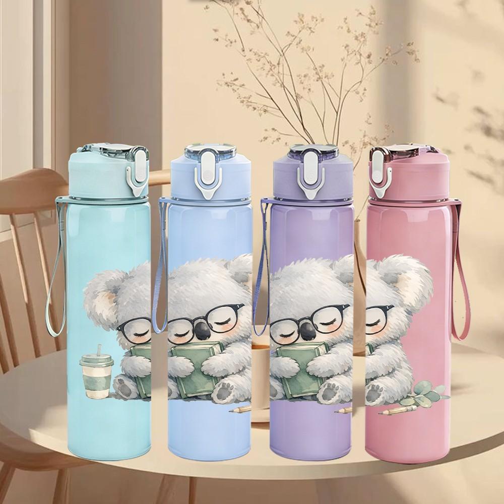 1PC Koala Holding Tea Cup Cartoon Print 750ml Color Plastic Sports Water Bottle Leakproof Flip Straw Lid Suitable for Sports Office Home Use