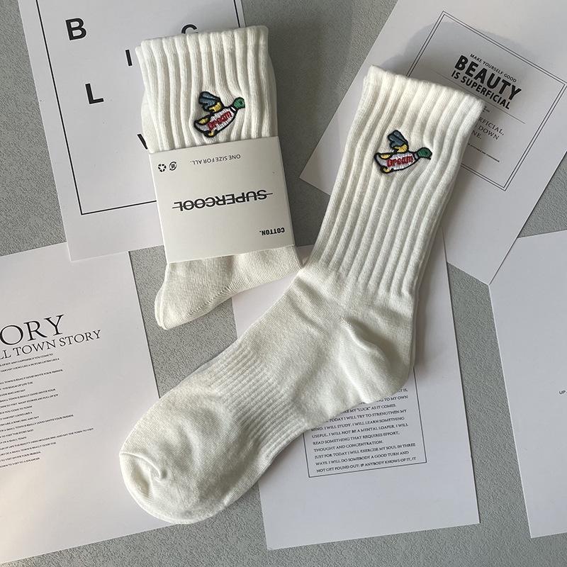 

Мужские носки средней высоты с вышитым изображением белого медведя от Shawn Yue — длинные хлопковые носки черного и белого цвета для женщин Unisex (36-44)