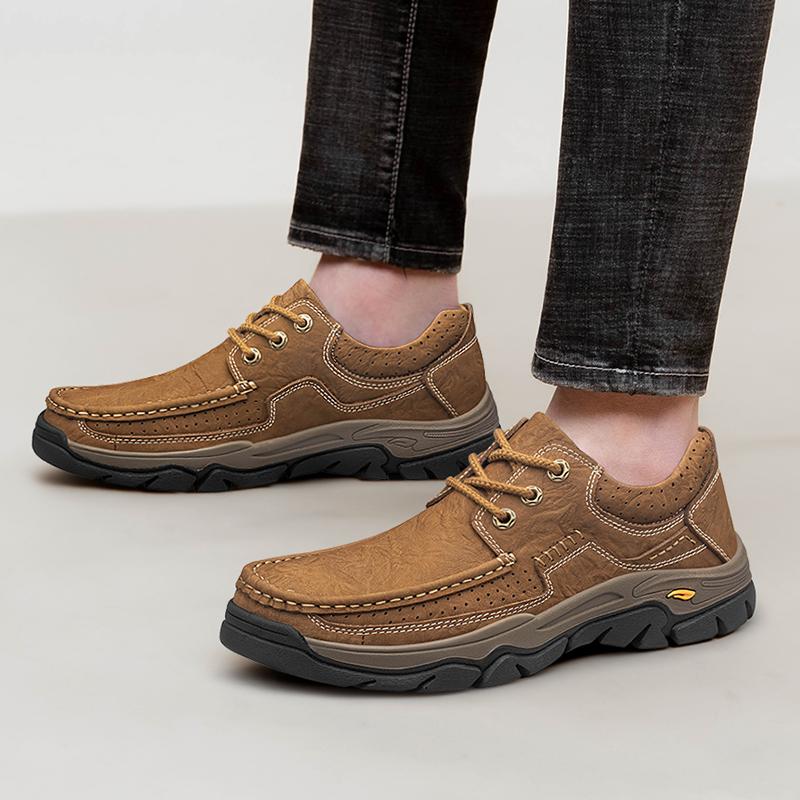 Fashion All-match Man Outdoor Hiking Shoes Warm Plush Fur Winter Casual Shoes New Men Trainers Travel Shoes Climbing Camping Footwear
