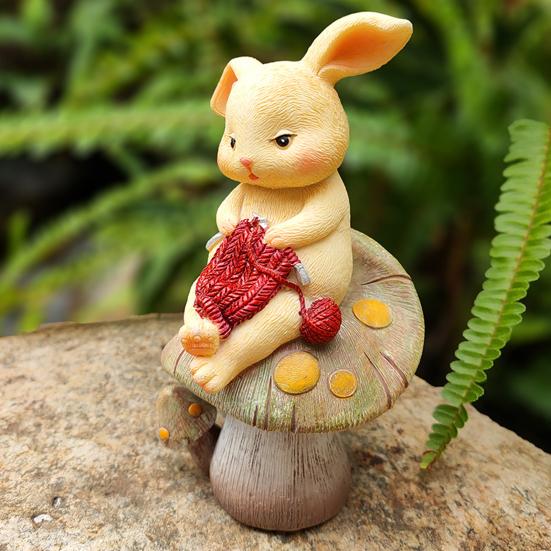 Animal On Mushroom Figurine Garden Resin Reading Pig Statue Knitting Rabbit Ornament for Fairy Garden Flowerpot Balcony Desk