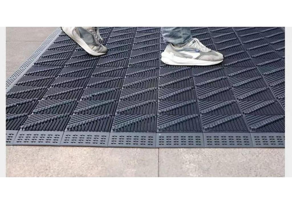 Interlocking Non-Slip Outdoor Entrance Mat for Commercial Use