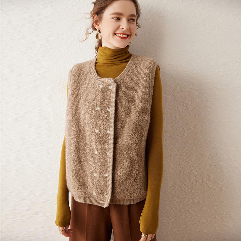 Women's Warm Cashmere Knit Vest: Autumn/Winter Embroidered Towel, Loose Batwing Sleeve, Versatile Round Neck Cardigan.