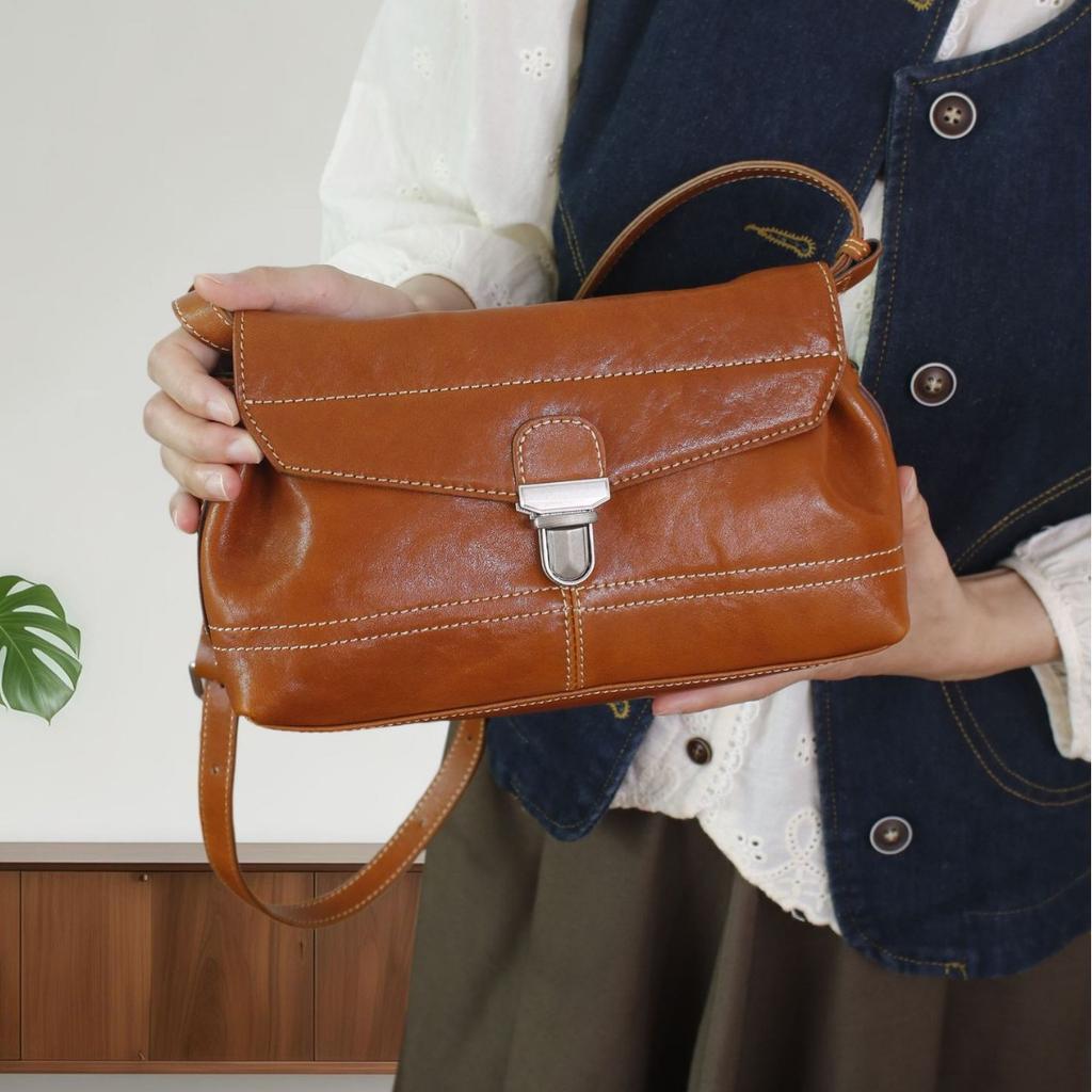 The First Layer Of Crystal Cowhide Baguette Bag, Underarm Bag, Niche High-End Feeling, Shoulder Messenger Women'S Bag, Genuine Leather Commuter Bag.