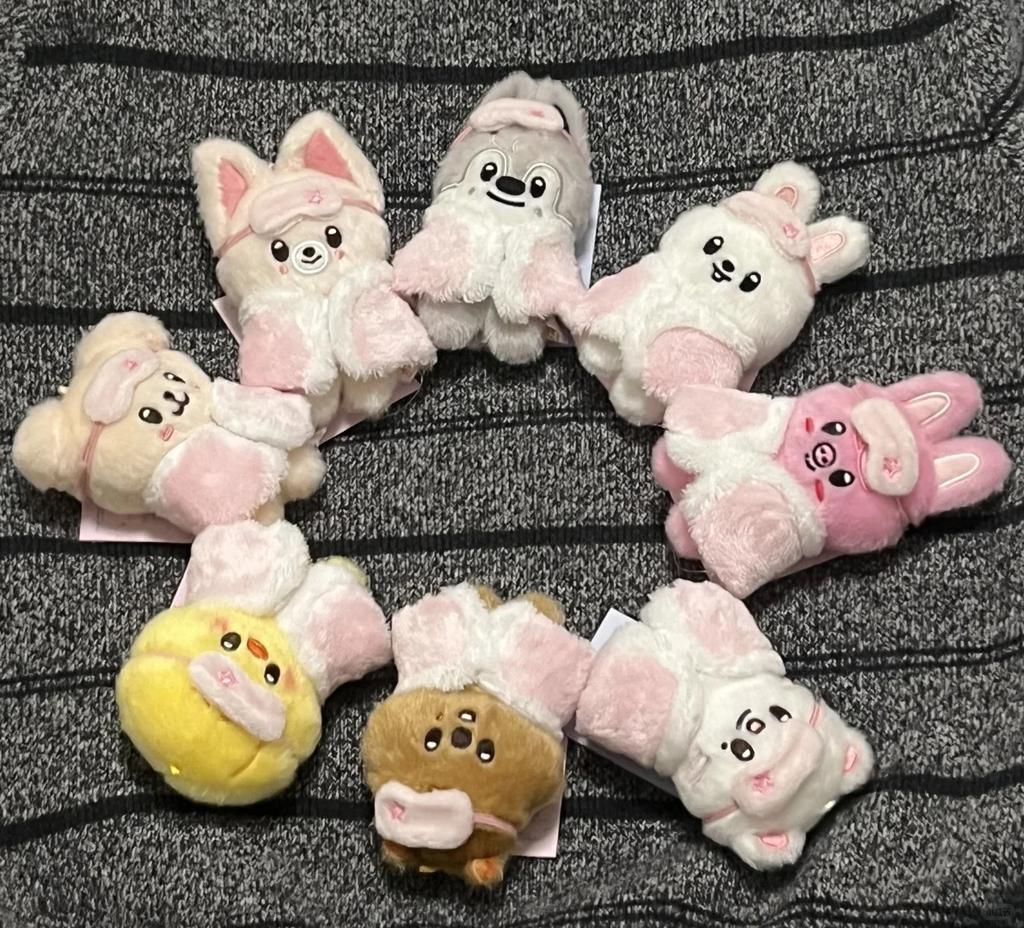 New sleeping robe doll Straykids Li Longfu FELIX Han Zhicheng HYUNJIN LEEKnow pendant gift