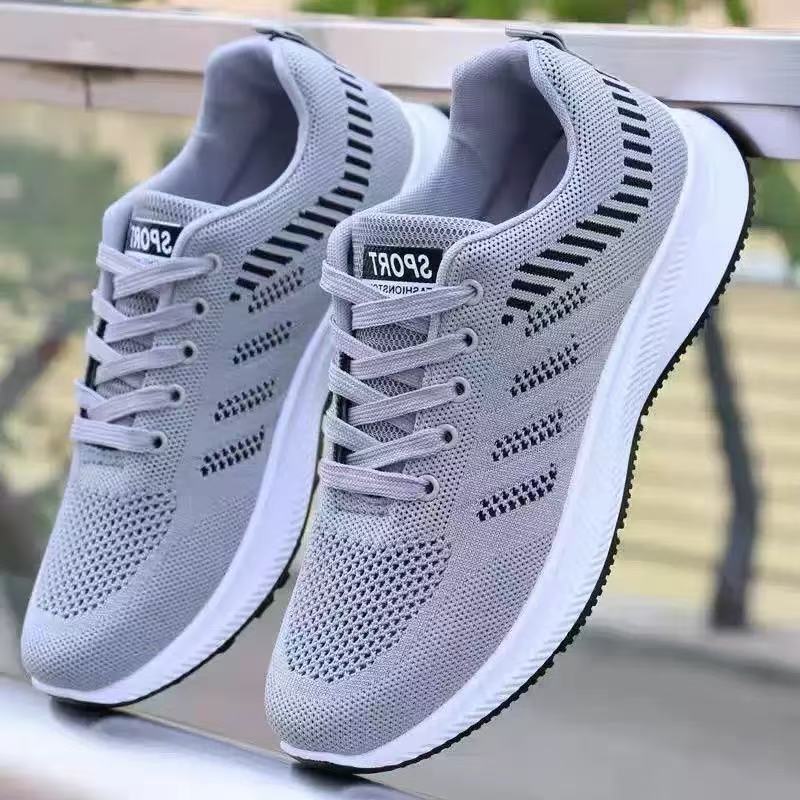 Fashion Lightweight Men's Running Shoes Breathable Mesh Knitted Walking Shoes Summer New Outdoor Exercise Tenis Masculino Sneakers Men