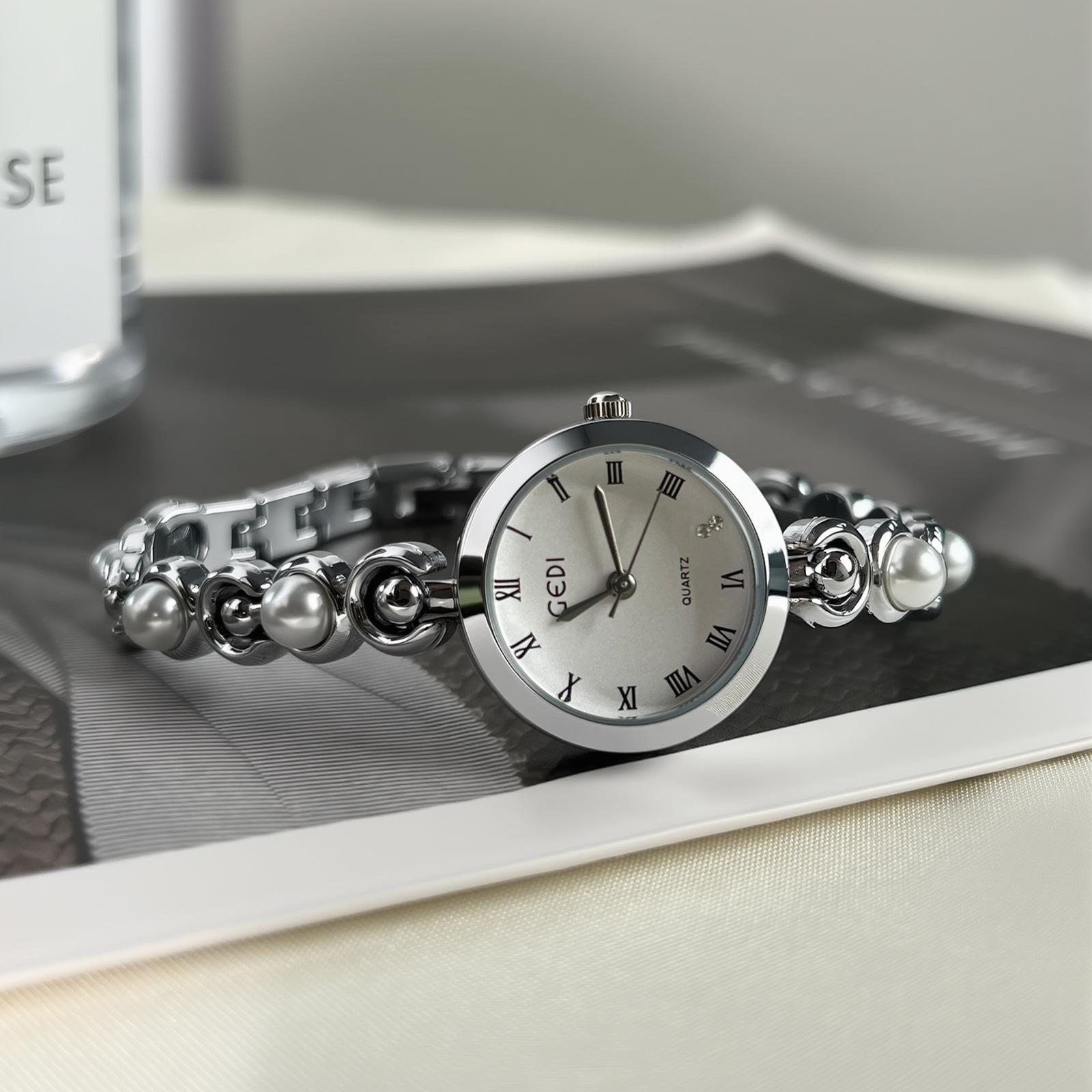 French Retro Pearl Watch Women S High-End Bracelet Watch Temperament Roman Scale Quartz Watch One size fits all