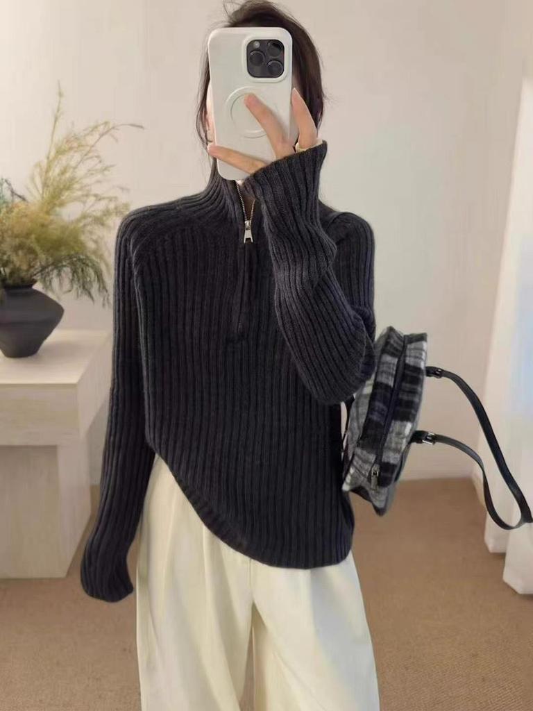 Women's 2025 Autumn/Winter Fashionable Designer Zipper Lapel Knit Sweater - Soft, Versatile, Slimming