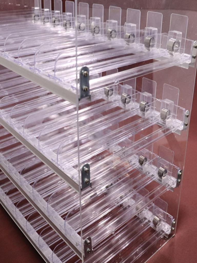Supermarket Cigarette Display Rack with Pusher