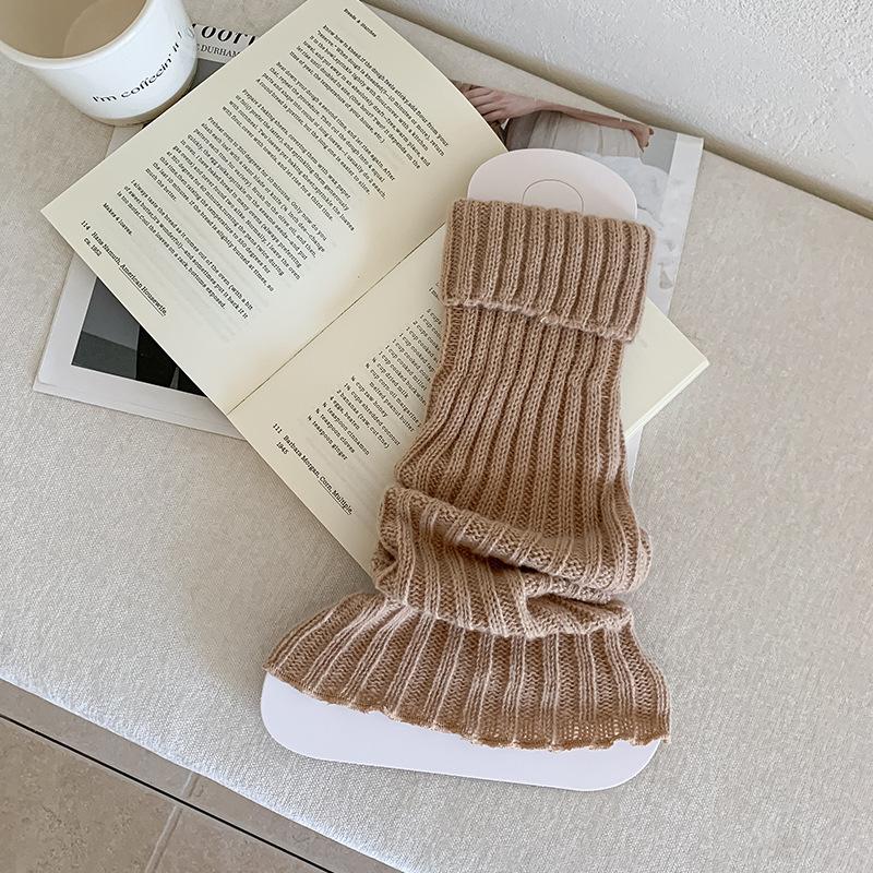 The Mid-calf Socks for Autumn and Winter Look Slimmer. Pair The Leg Socks with Snow Boots. Add Thick and Warm Leg Covers In Winter