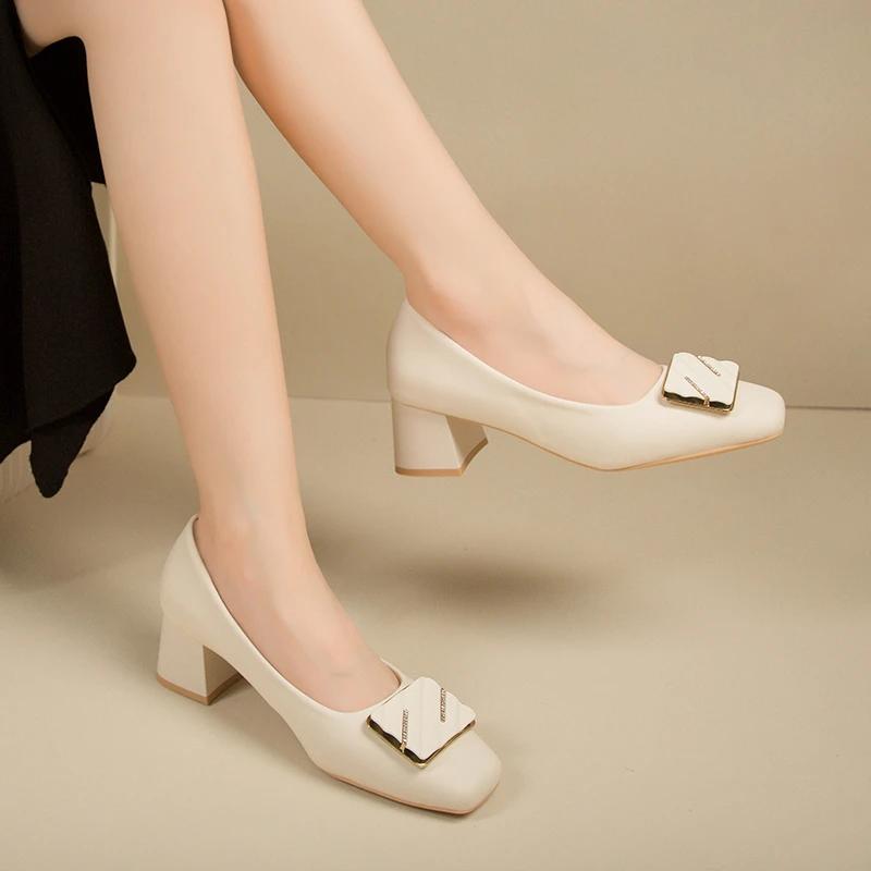 Verão Novo Feminino Couro Genuíno Francês Cartão de Leite Salto Grosso Salto Alto Sapatos de Trabalho Couro Macio Não Cansam Sapatos Únicos