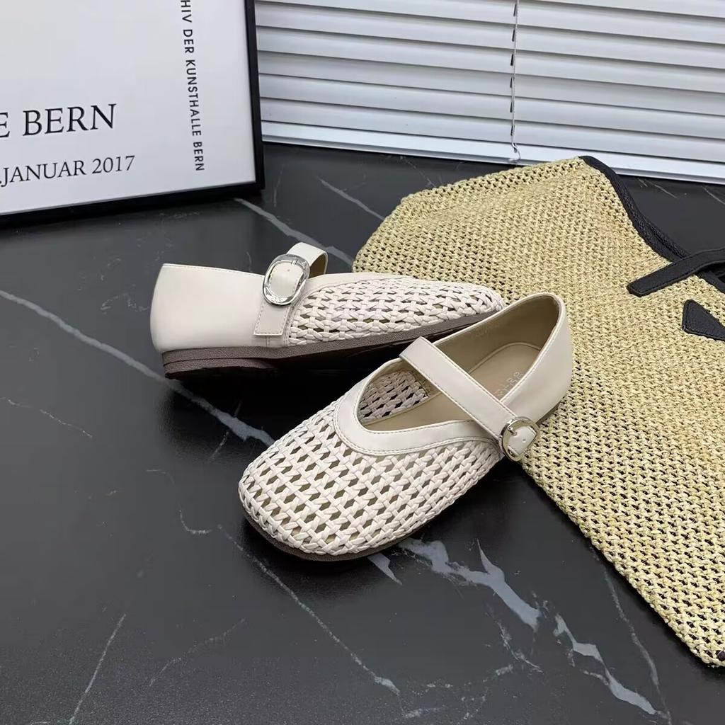 French hollow woven one-word buckle Roman sandals women's 2025 new round head flat bottom Mary Jane hole shoes