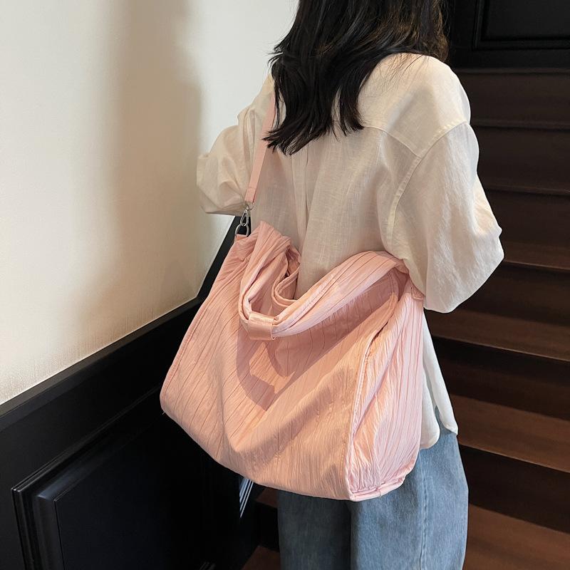 2025 New Simple Literary Girl Shoulder Canvas Bag Pleated Commuter Tote Bag Underarm Large-capacity Bag Women