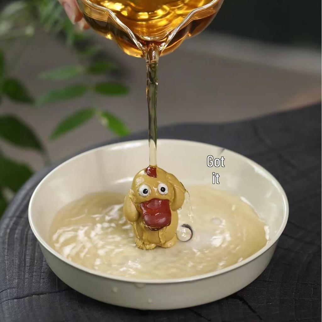 Yixing Zisha Little Yellow Duck Psyduck Tea Pet Sculpture - Cute Creative Ornament