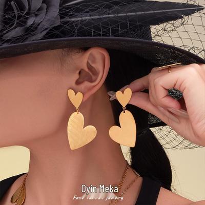 Oumeka 18k Gold Plated Jewelry Set: Heart Textured Earrings, Ring, Sweater Chain