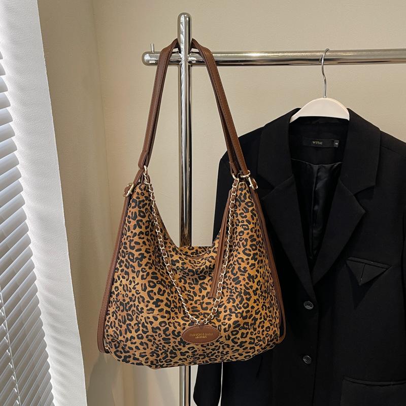 

Осень новая литературная сумочка простая маленькая свежая леопардовый принт сумка через плечо повседневная модная большая вместимость сумка для покупок коричневый