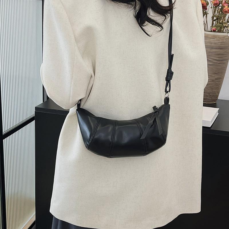 Yogodlns Fransk Croissantveske Chic Mote Sølv Crossbody-veske Retro PU Mini Boulogne Håndveske Casual Søt Skulderveske