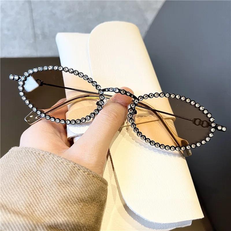 

Women S Diamond Oval Framed Sunglasses Personalized And High-End Shiny Outdoor Sunglasses Metal Eyeglass Frame
