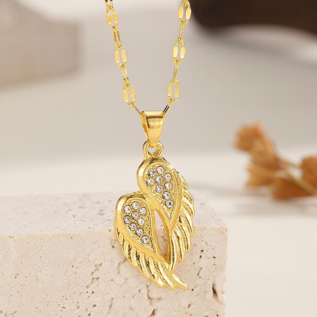Luxury Angel Wings Pendant Necklace