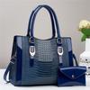 Fashion Crocodile Pattern Bag 2026 New Fashion Women's Bag Commuter Handbag Large Capacity Large Bag Messenger Bag