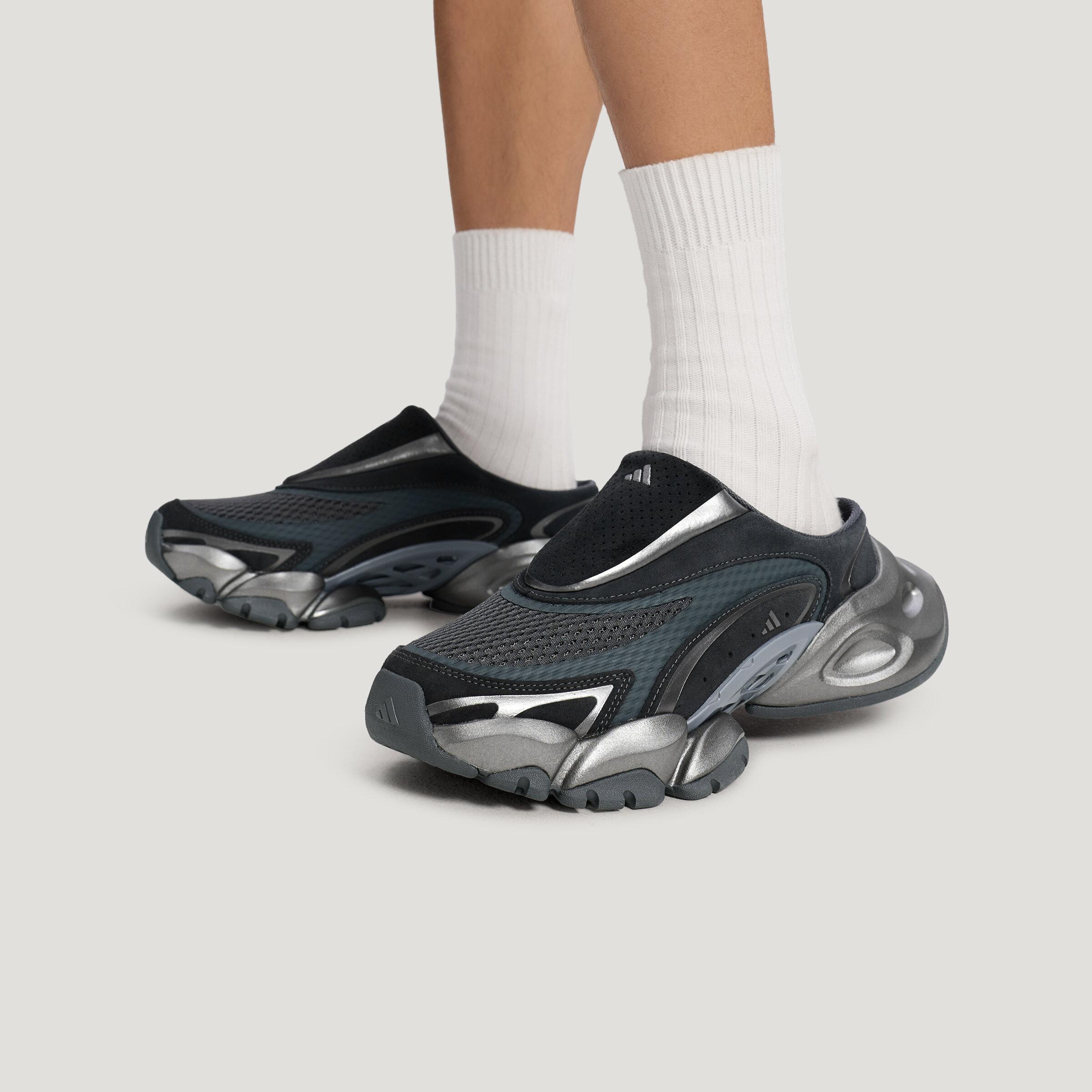 Adidas XLG Runner Mule Closed Toe Slippers Unisex Black 42