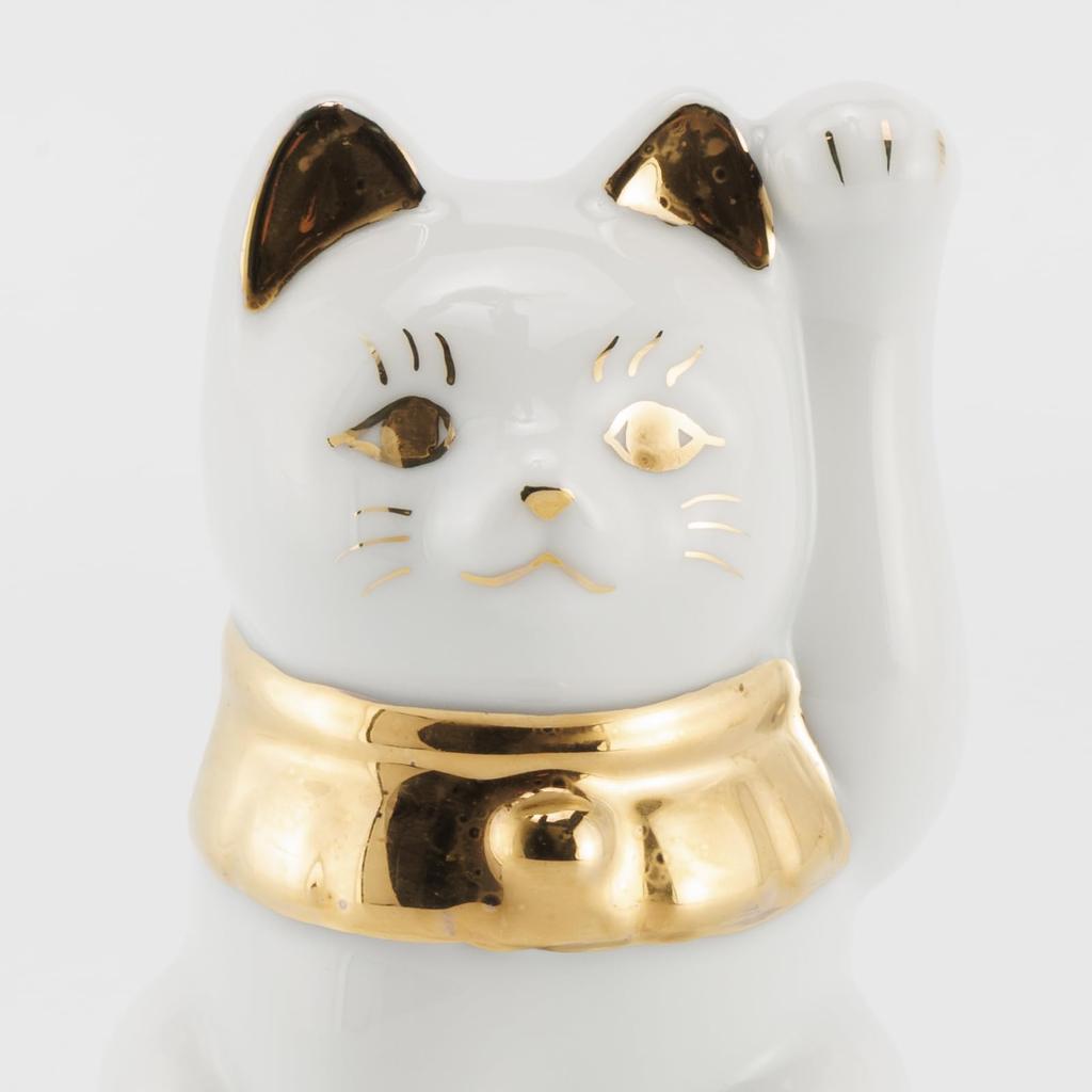Seto ware white with left paw held in approximately 5cm in diameter and 9cm in mini good luck made in Maneki-neko (beckoning cat) figurine, gold,