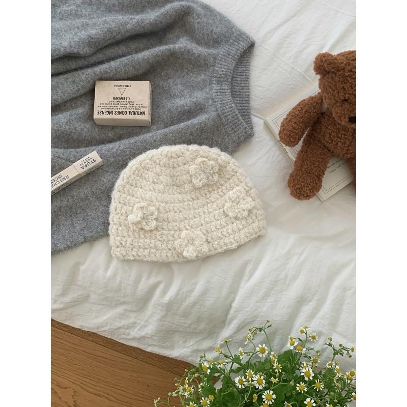 

Серая вязаная шерстяная шапка ручной работы в корейском стиле для женщин, новая осенне-зимняя шапка, связанная крючком, подчеркивающая лицо, маленькая теплая шапка