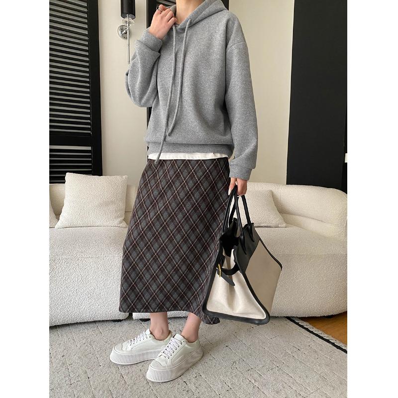 

Southern Compass Retro Plaid Elastic High Waist Velvet Woolen Skirt with Back Slit - SN8368 L