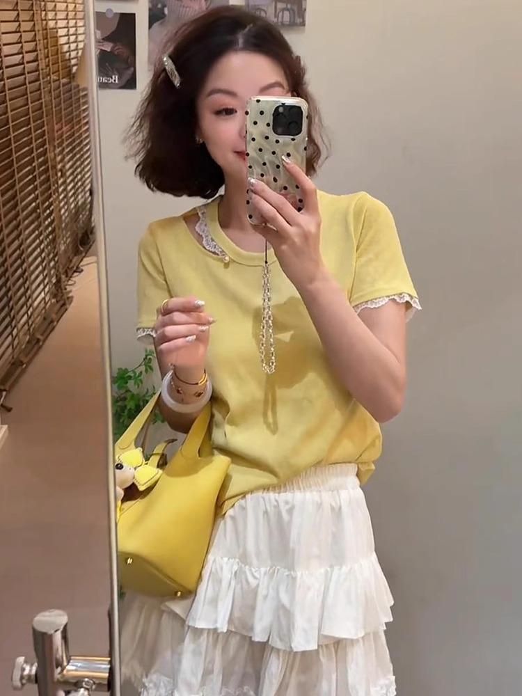 

Lace-Trimmed Women s Short-Sleeve T-Shirt - Unique Summer 2025 Design, Stylish and Lightweight M жёлтый