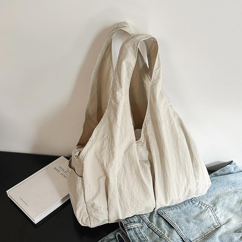 Large-capacity casual and lightweight cloth bag women's new versatile simple shoulder underarm bag commuter tote bag