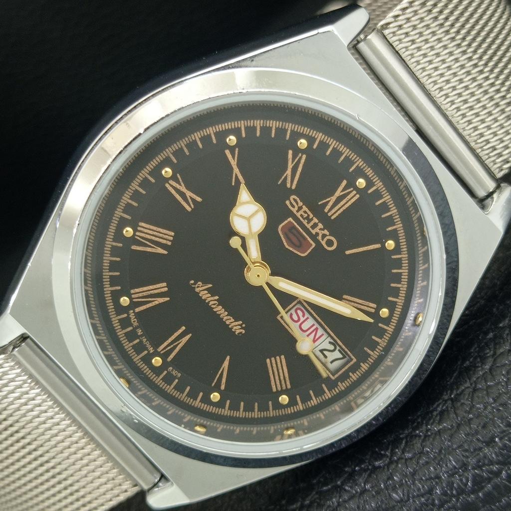 

VINTAGE REFURBISHED SEIKO 5 AUTOMATIC JAPAN MENS ROMAN FIGURE WATCH a442646-1