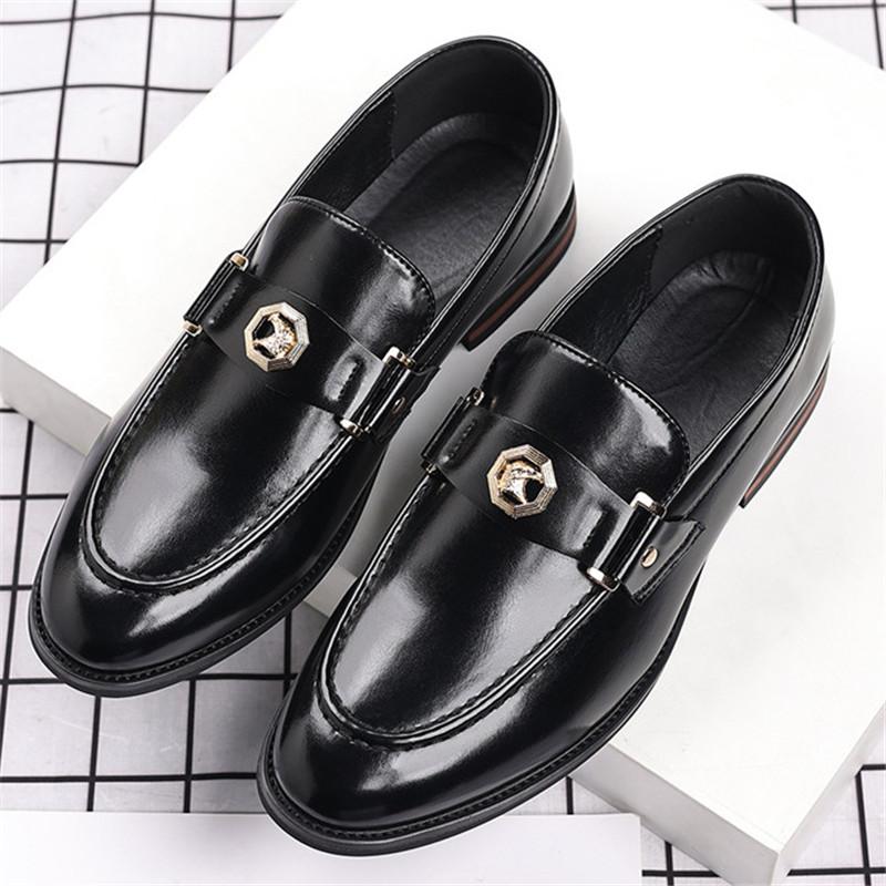 Fashion Black Brown Badge Loafers New Men's Pointed Pu Leather Driving Shoes Male Designer Formal Wedding Prom Dress Homecoming Footwear