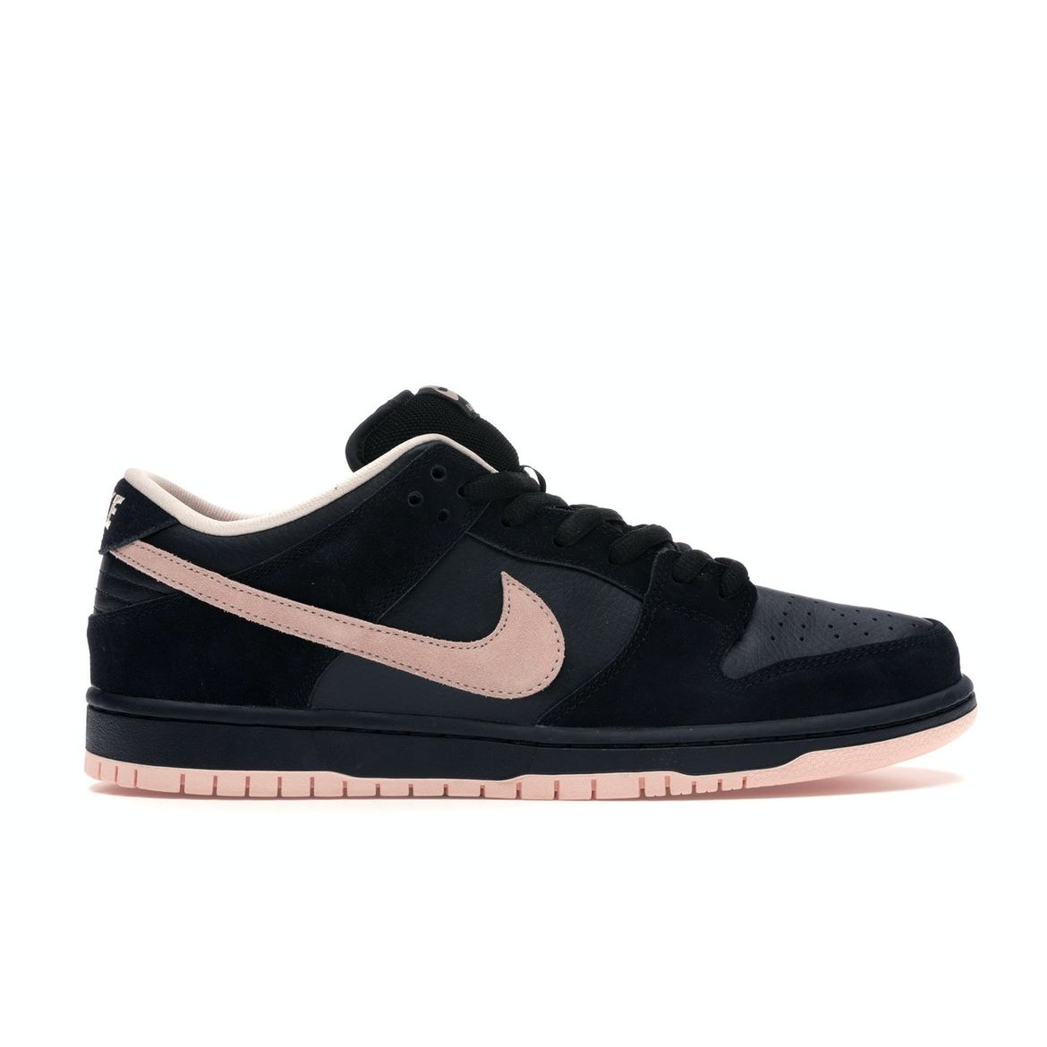 

Кроссовки унисекс Nike Dunk Low SB Black Coral BQ6817-003