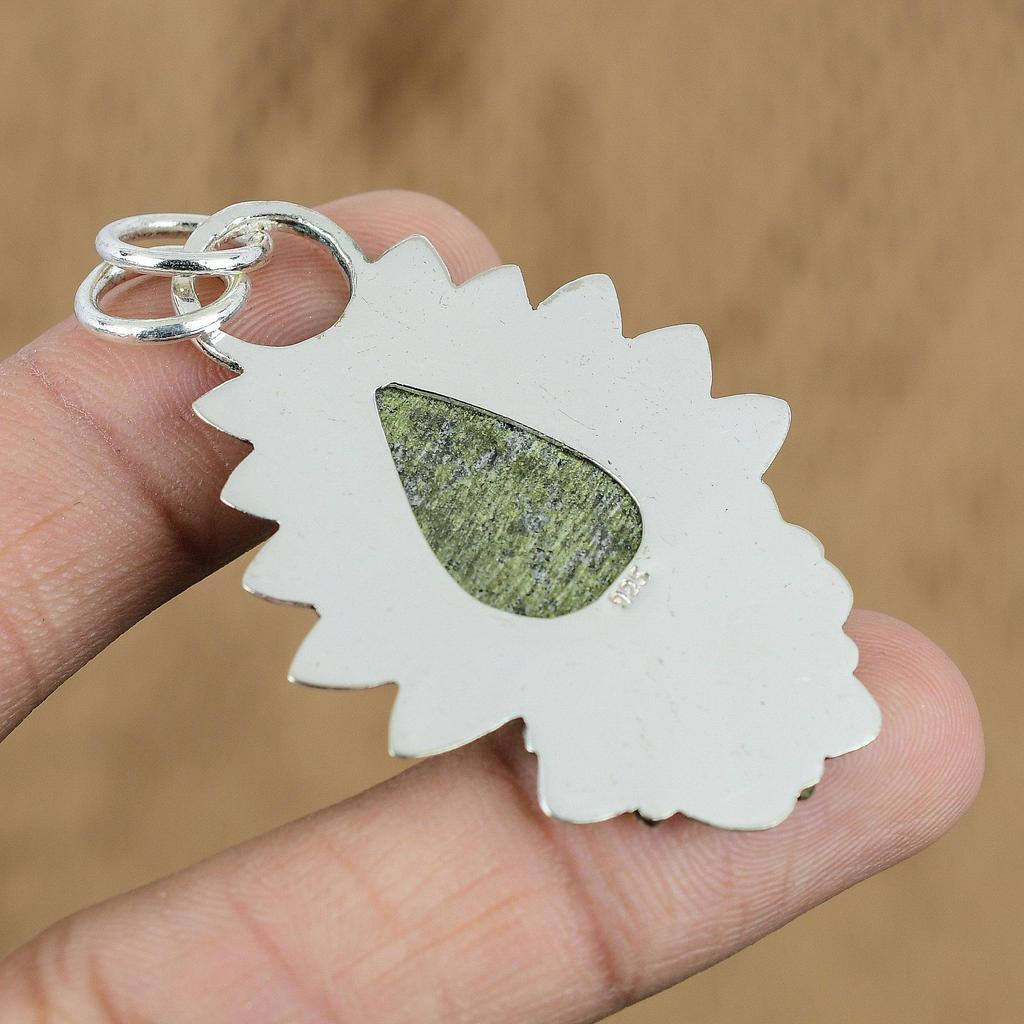 Natural Gogunjula Gemstone Pendant Green 925 Sterling Silver Indian Jewelry