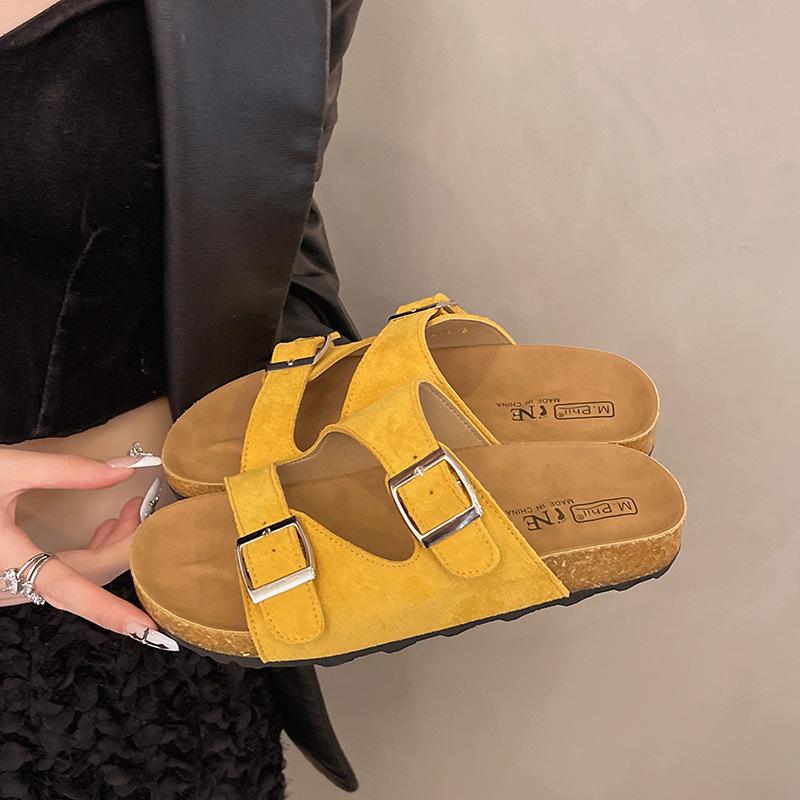 Outer wear temperament new cool slippers fashionable lightweight thick-soled slippers metal Korean version one-word drag women's belt buckle summer