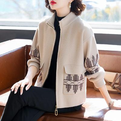Warm Fleece Jacket for Women - Elegant Single-Breasted Coat with Pockets