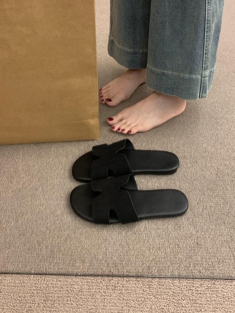 

Niche design open-toed slippers women s outer wear 2025 summer new vacation Roman lazy flat sandals 35 чёрный