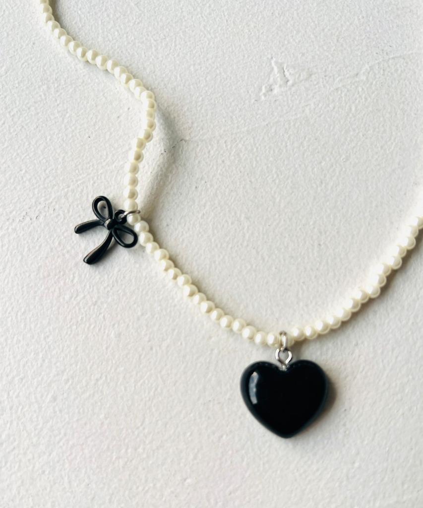 Rise More Black And White Pearl Necklace