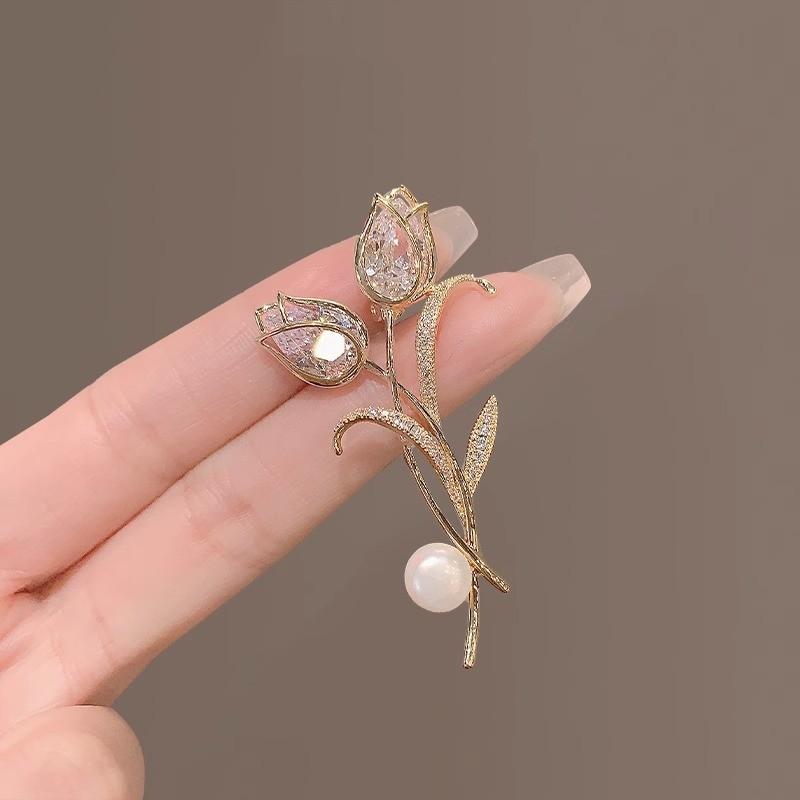 High-end water drop zircon tulip brooch, luxury suit pin, high-end leaf pearl corsage