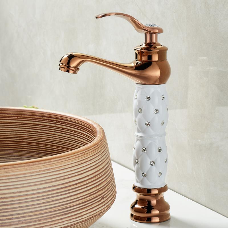 Baterii Europene pentru Lavabo de Baie Aurii Baterii Mixere Decor Diamant Crom Mâner Unic Cald și Rece Montare pe Deck