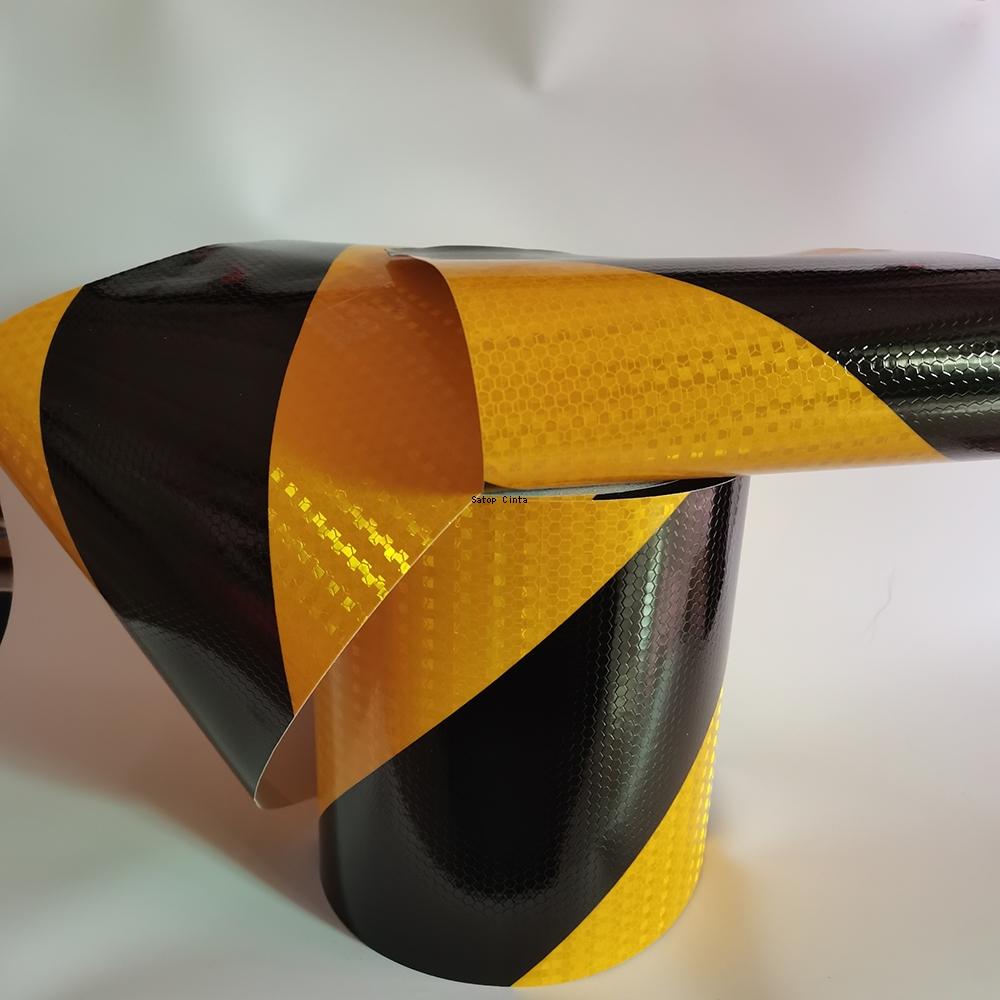 Vysoce viditelný keprový reflexní materiál 20 cm*1 m DIY pásky Vodotěsné bezpečnostní výstražné samolepky Samolepicí odrazky pro automobily