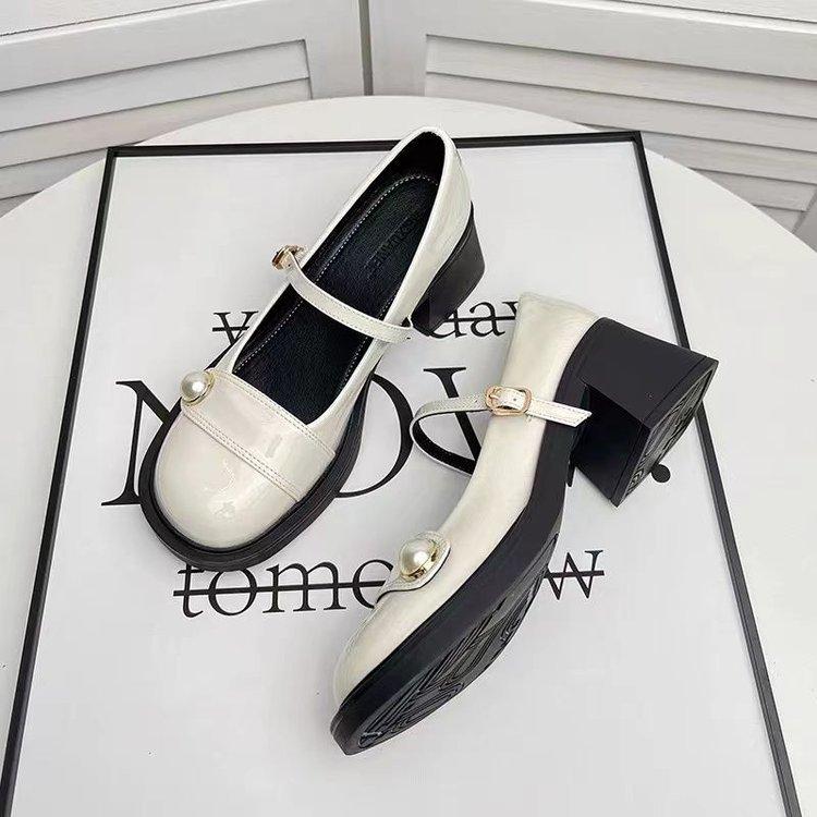 Mary Jane High-heeled Single Shoes Women's 2025 Spring New Bridesmaids Patent Leather Thick-heeled College Style Jk with Skirt Small Leather Shoes