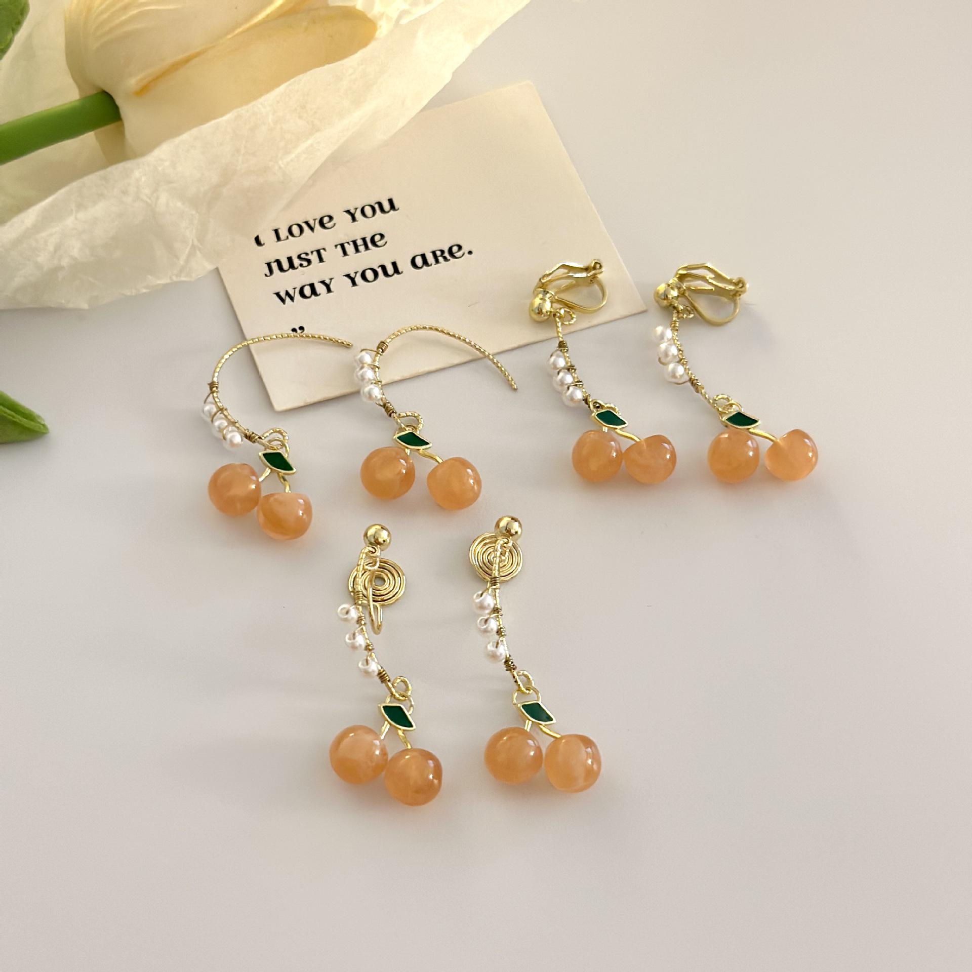 

Женские серьги с вишневым жемчугом 2023 года: Модный, высококачественный, уникальный дизайн с ушными клипсами