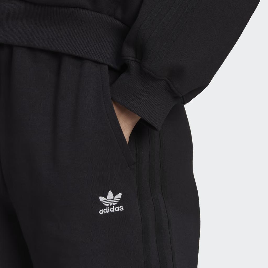 adidas Originals Trefoil Logo Print Elastic Waist Cuffed Pants Women Pants Black HK5064