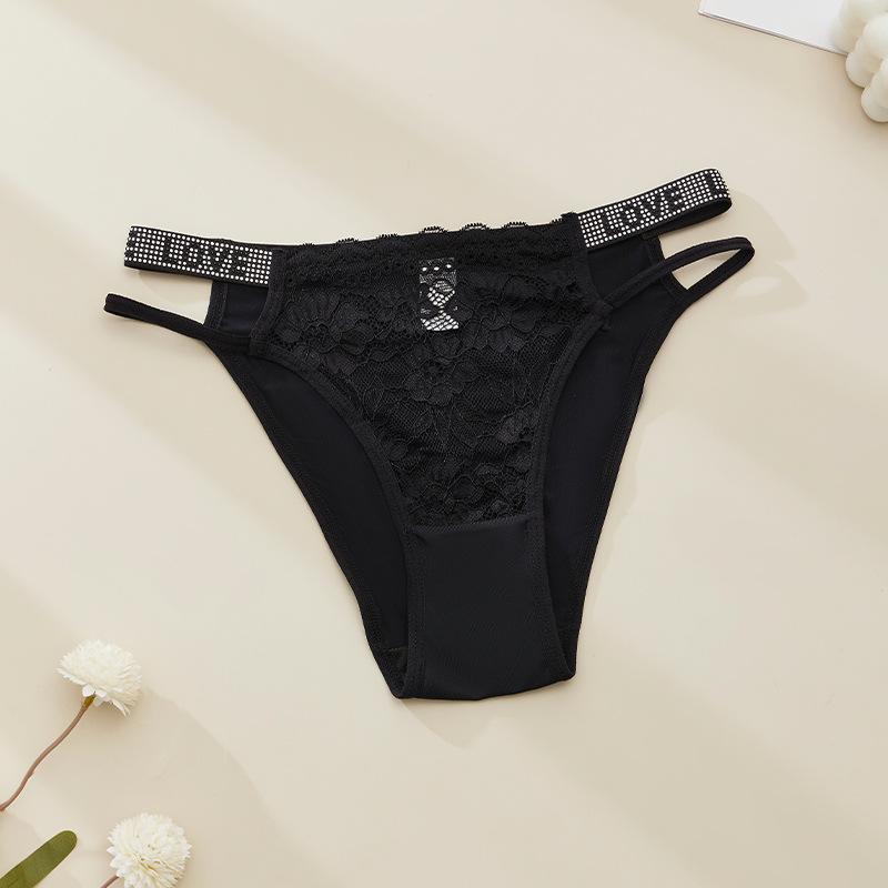 European & American Sexy Lace Thong: Floral Hollow Waistband, Rhinestone Adornment, Pure Cotton Crotch, Comfortable, Breathable Design.