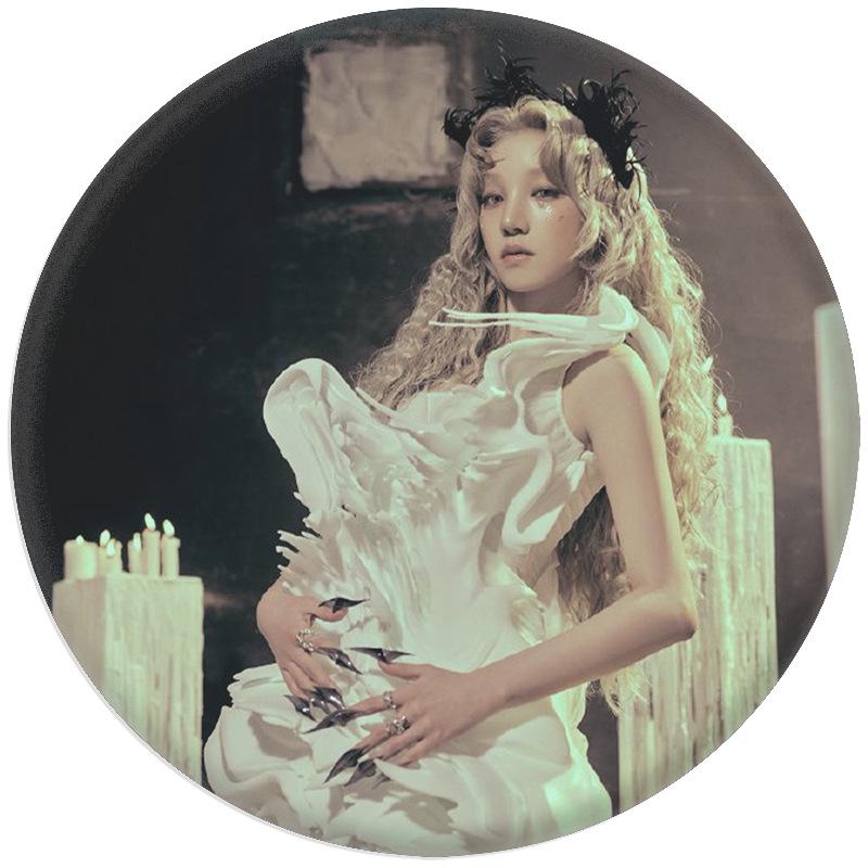 (G)I-DLE "We Are" Album Anstecknadel Spiegel Schlüsselanhänger Brosche - Song Yuqi Merchandise
